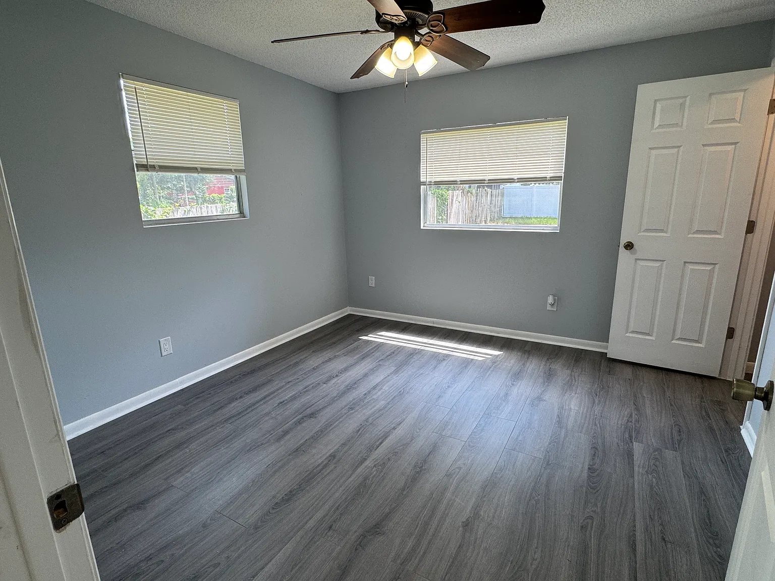 3 bed, 1208 sqft, $2,500 — Photo 2