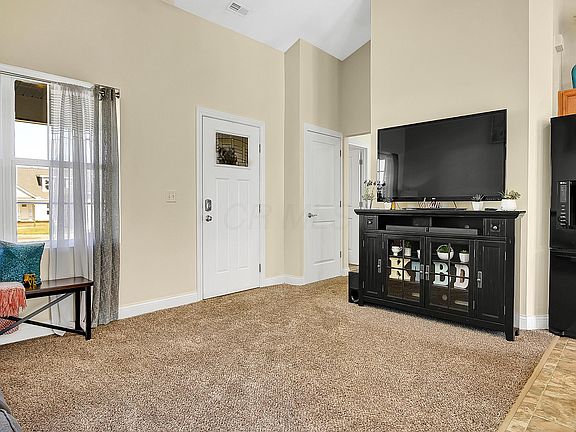 2nd image of 901 Cumberland Meadows Cir
