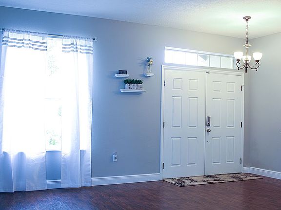 Foyer Entrance 