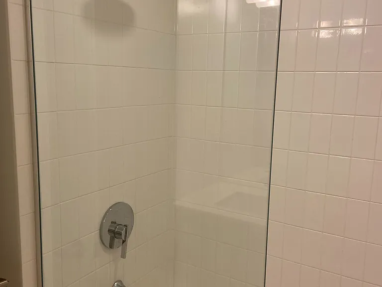 210 Simcoe St #802 — Photo 14