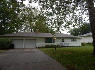 812 SE Tecumseh Rd, Tecumseh, KS 66542
