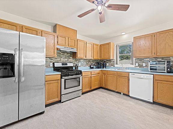 2nd image of 103 E 24th St