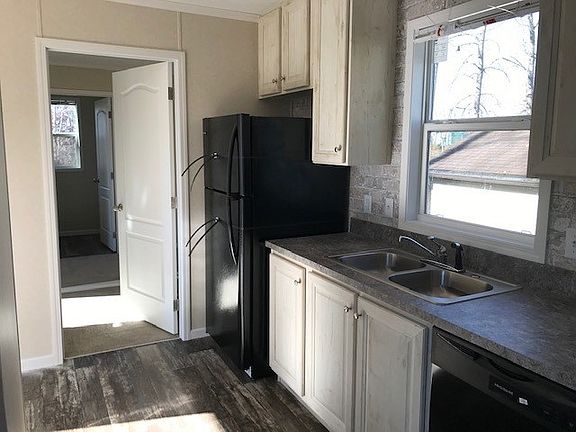 3rd image of 6122 Bob Dr #48