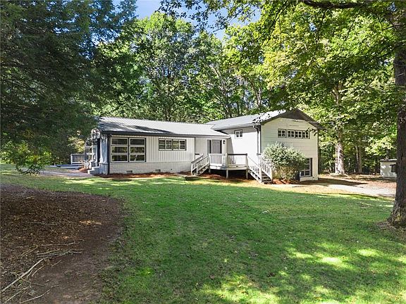 2nd image of 1 Terry Ln SW