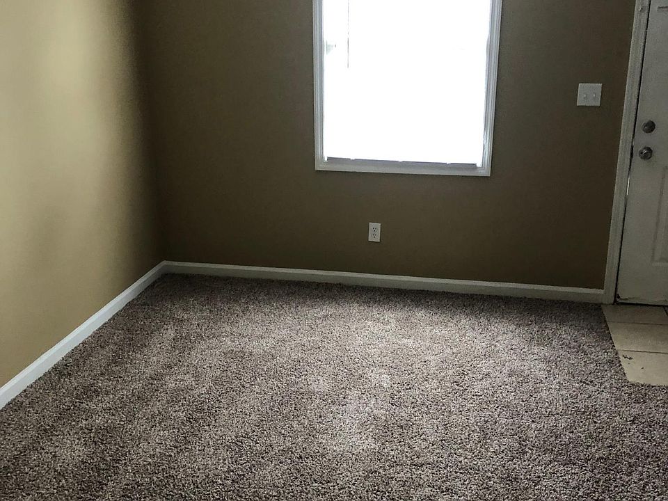 1st image of 213 Churchill Dr #9