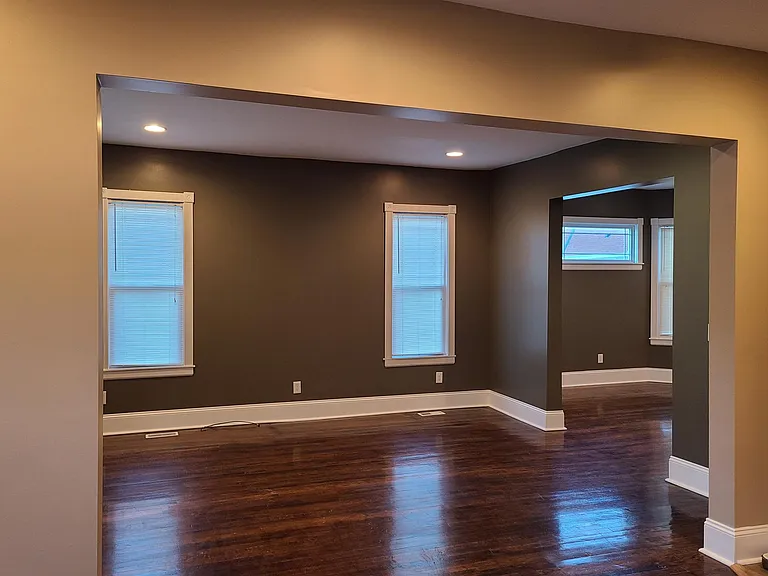 3561 Howard St — Photo 6
