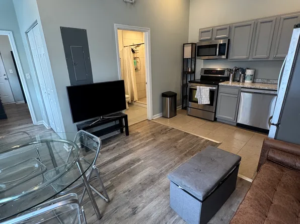 1537 Poplar St APT 1B, Philadelphia, PA 19130