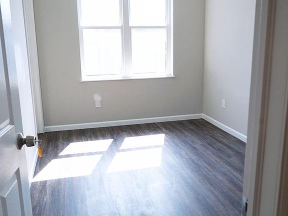 3rd image of 1919 N 7th St #2R