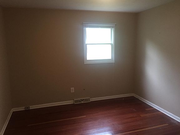 3rd image of 3803 Brackenwood Ct