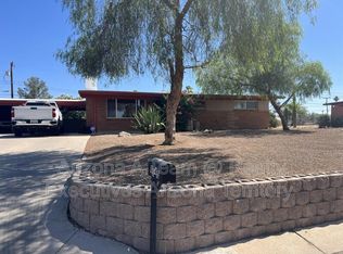 6945 E Kirkland Dr, Tucson, AZ 85710
