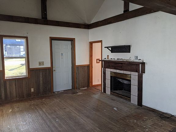 4th image of 4109 Florence Ave