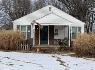 422 E Market St, Palestine, IL 62451