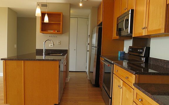 5th image of 1540 N La Salle St #908