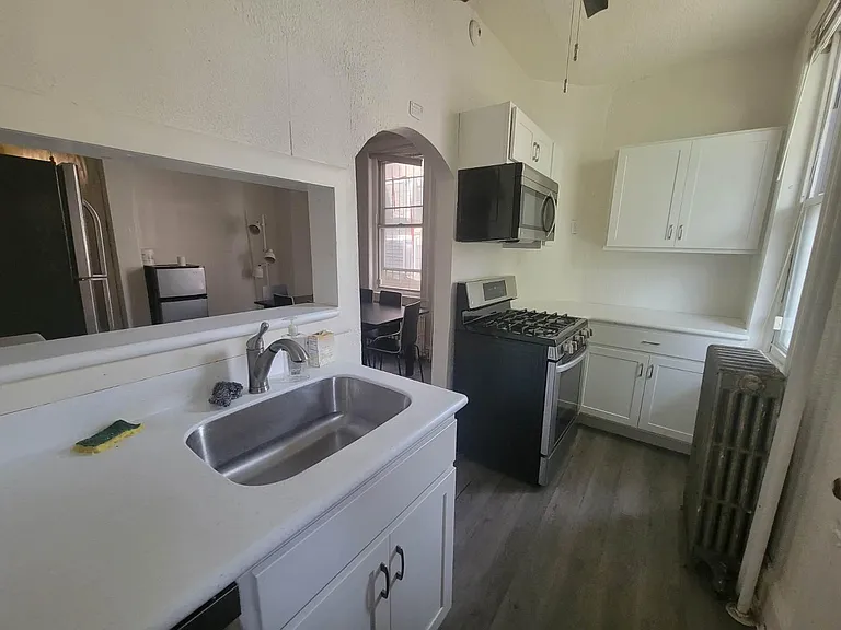 4053 Spruce St — Photo 15