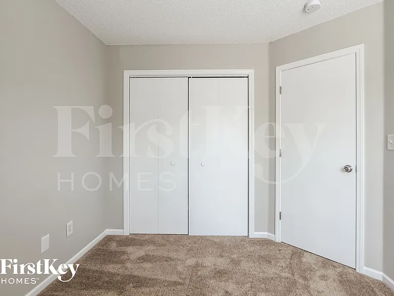 9762 Trail Dr — Photo 7