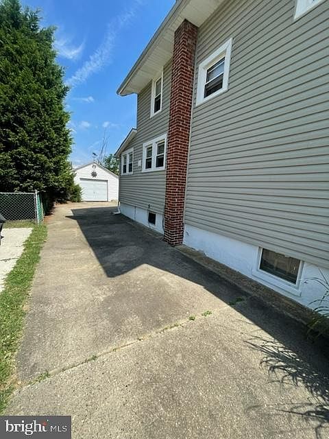 2nd image of 812 Turner Ave