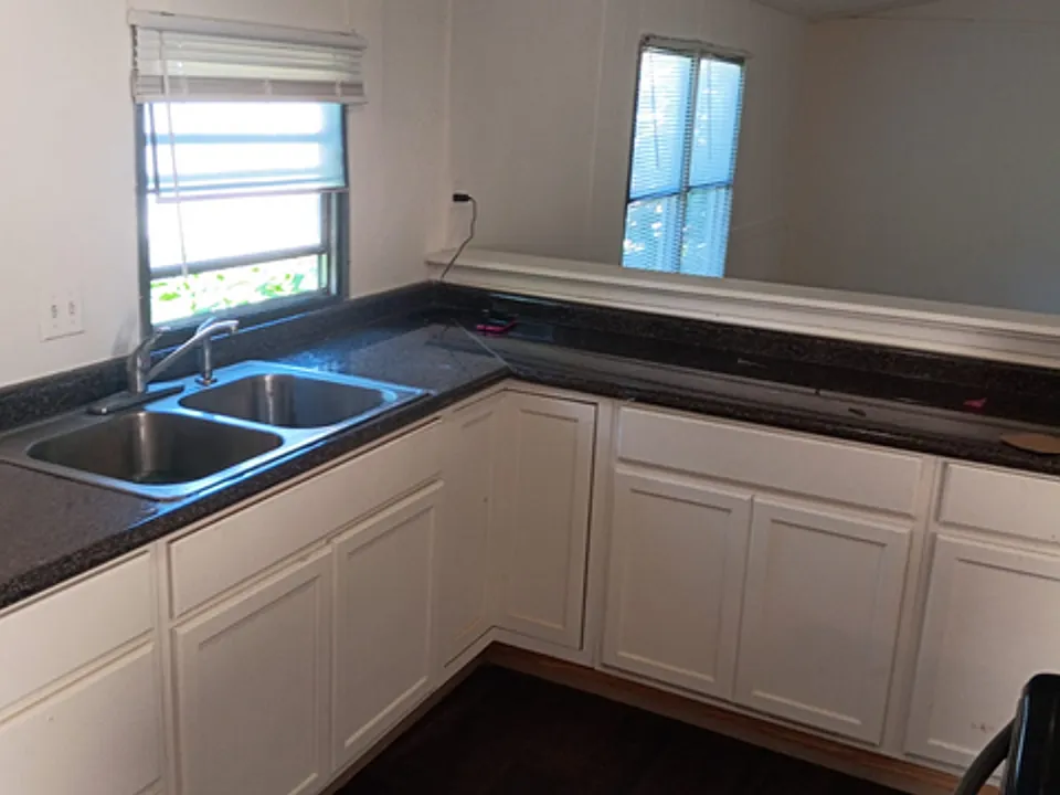 63 Lakeshore Dr