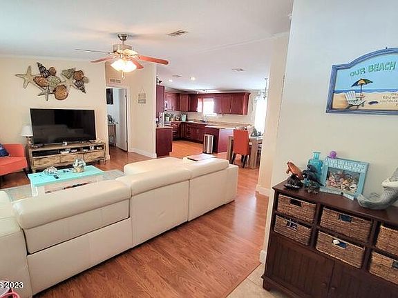 3rd image of 1173 Waterway Dr