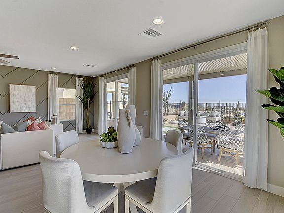 The Joshua - Dining Area