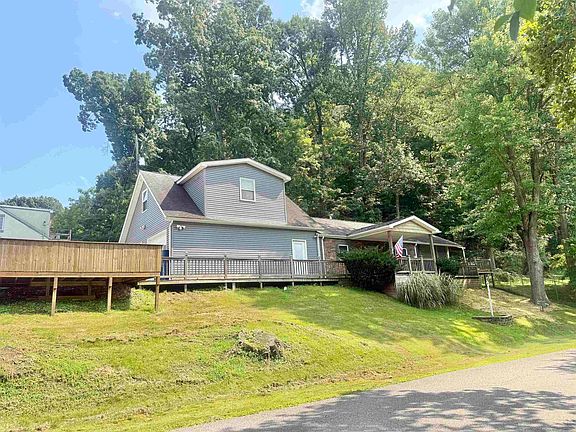 2nd image of 2400 Buena Vista Dr
