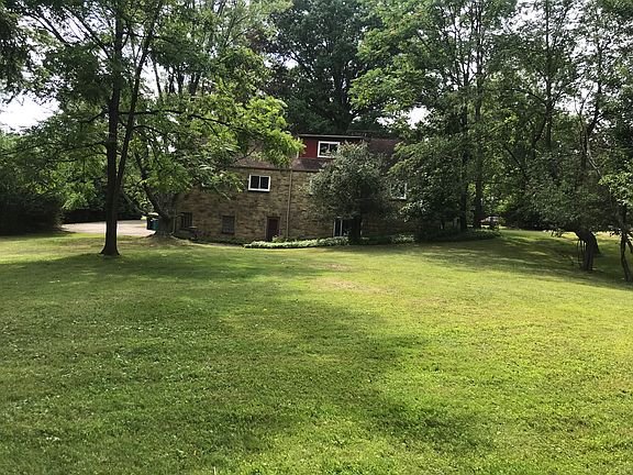 2nd image of 4296 Mount Royal Blvd