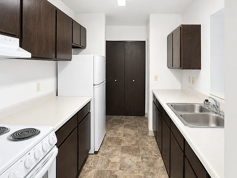 Whispering Pines Apartments — Photo 22