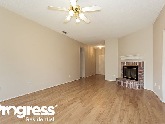 3rd image of 6412 Stonewater Bend Trl
