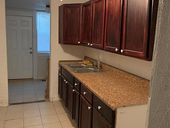 5th image of 3307 5th Ave