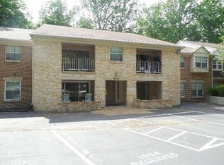 5918 Cove Landing Rd APT 101, Burke, VA 22015