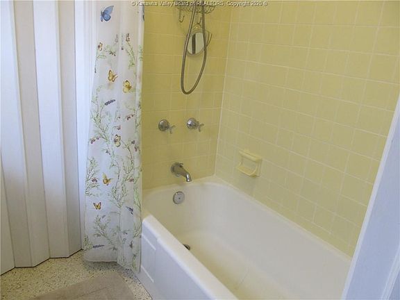 5th image of 300 Macon St