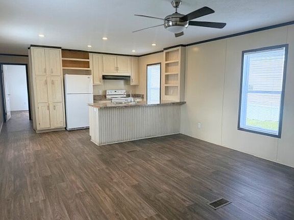 2nd image of 5700 Bell Rd #123