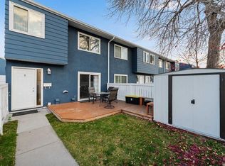 251 N 90th Ave SE #9, Calgary, AB T2J 0A4