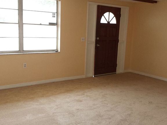 4th image of 12614 Cornell Ct