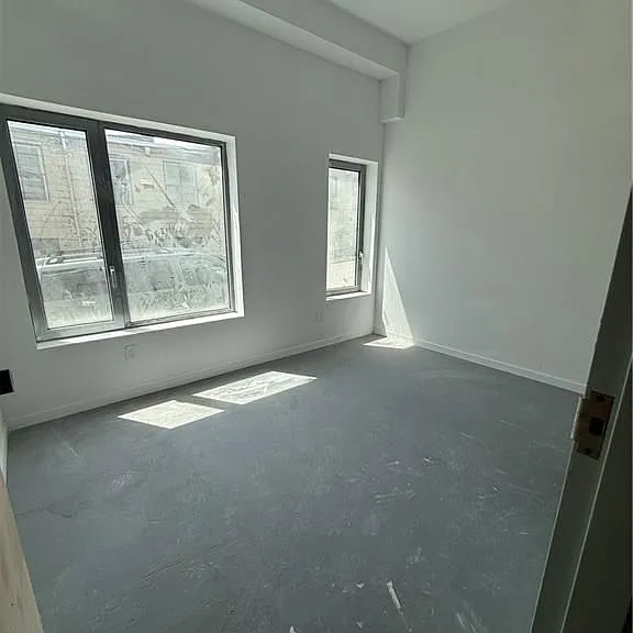 536 Smith St #107 — Photo 4