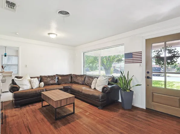 3529 Bewley St, North Richland Hills, TX 76117