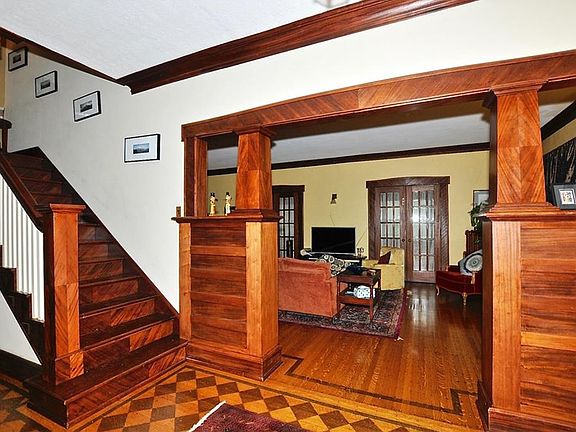 5th image of 3048 E Fall Creek Parkway North Dr