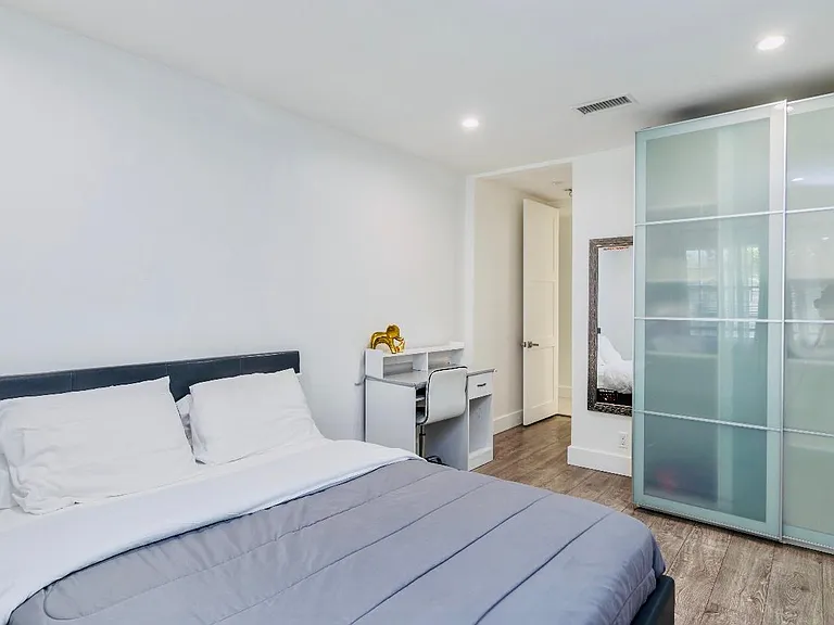 2 Bedroom