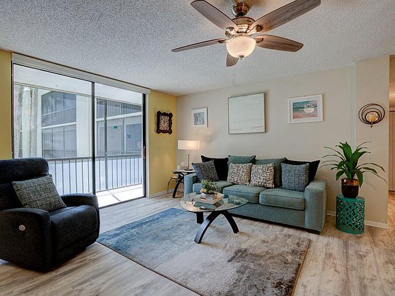 2nd image of 5220 Las Verdes Circle #203