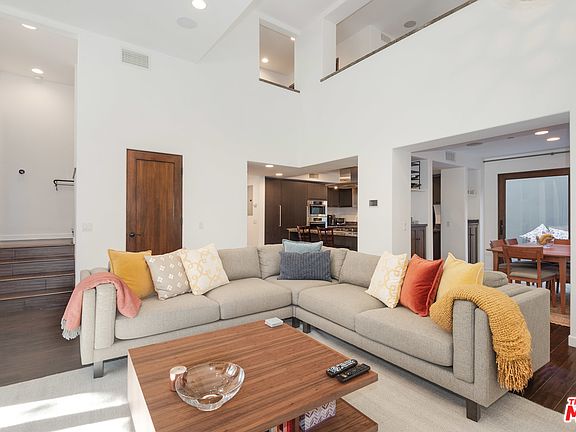 4th image of 2001 Idaho Ave #2