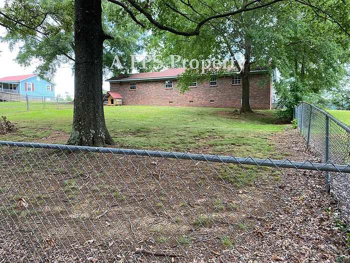 583 S Holcomb Rd SW — Photo 8