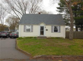 71 Lake Dr, North Kingstown, RI 02852