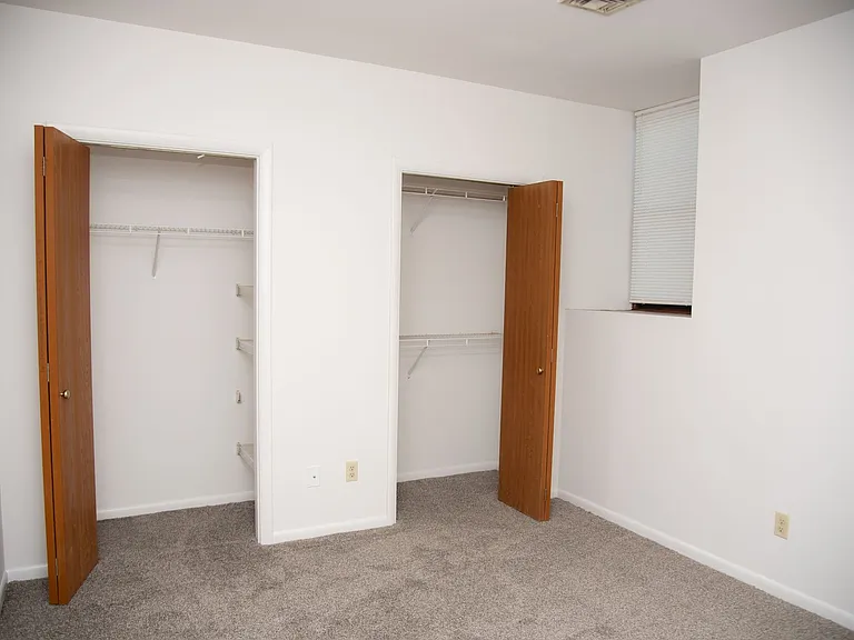 153 E High St — Photo 14