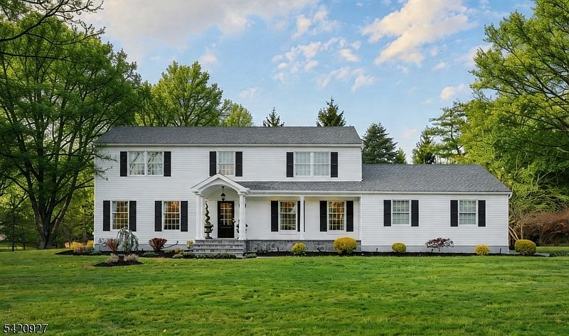 1st image of 12 Buttonwood Ct