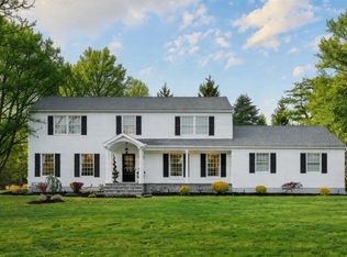 12 Buttonwood Ct, Belle Mead, NJ 08502