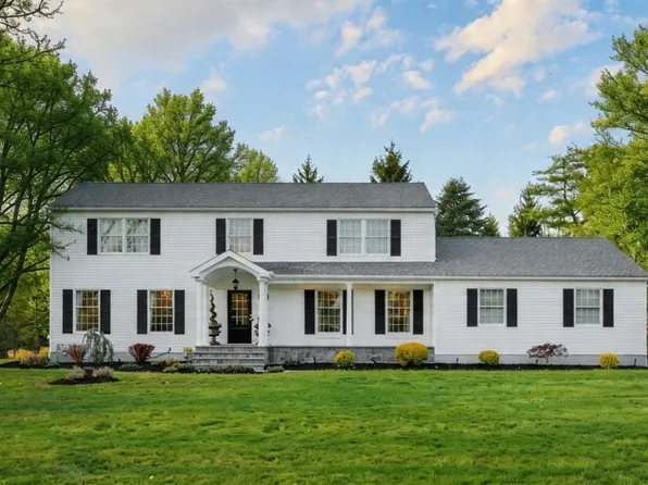 12 Buttonwood Ct, Montgomery Twp., NJ 08502