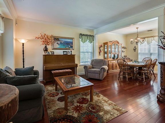 5th image of 8421 Solitude Ct