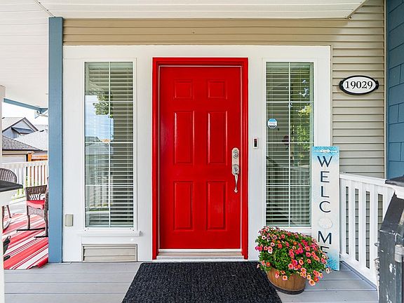 5th image of 19029 68b Ave