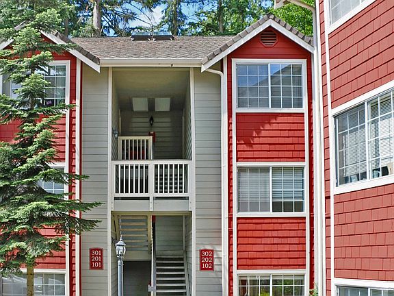 3rd image of 15433 Country Club Dr Unit A102