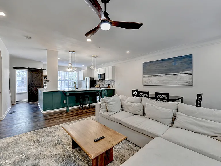 5204 Wellsley Bnd — Photo 18