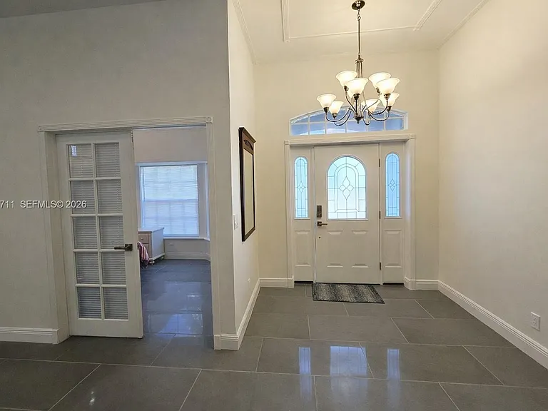 1440 Graham Cir — Photo 2